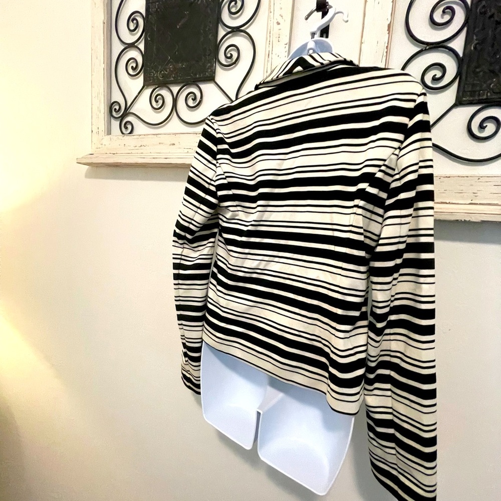 Ann Taylor Blazer.
